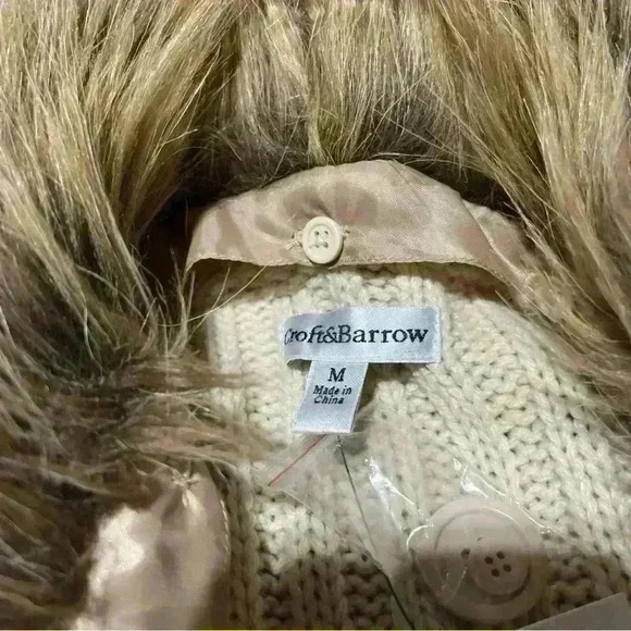 Croft & Barrow Cardigan Sweater M Tan Button Up Sash Faux Fur Collar Sleeveless - Picture 10 of 10